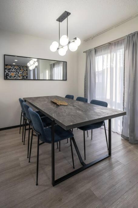 Modern By Airport Holiday home